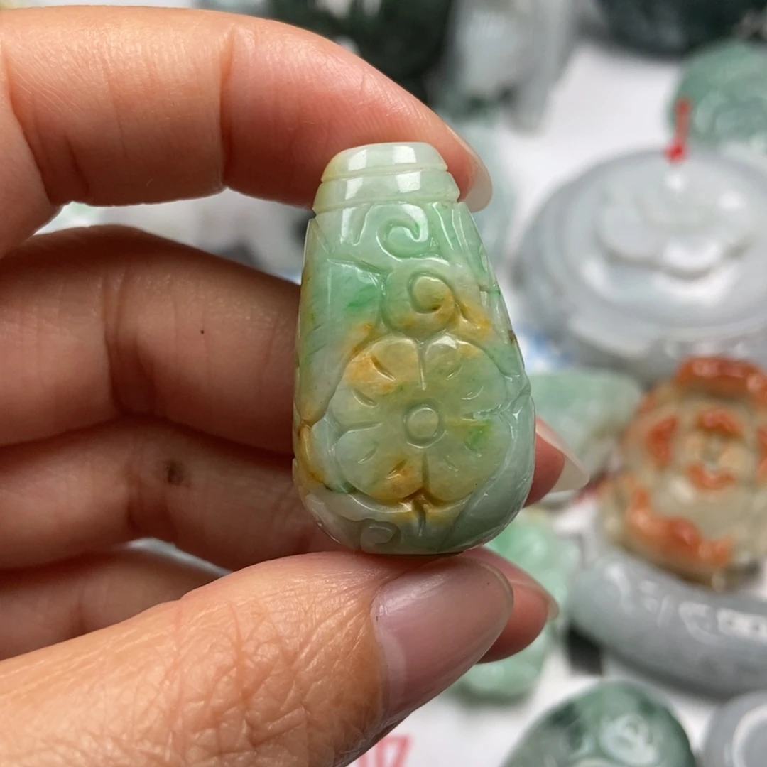 翡翠未镶嵌颈饰翡翠