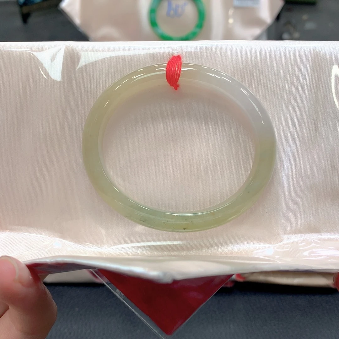 翡翠未镶嵌手镯贵妃28