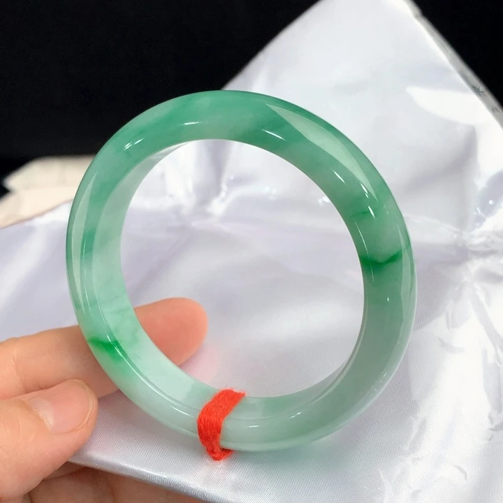 翡翠手镯未镶嵌正圈52-53