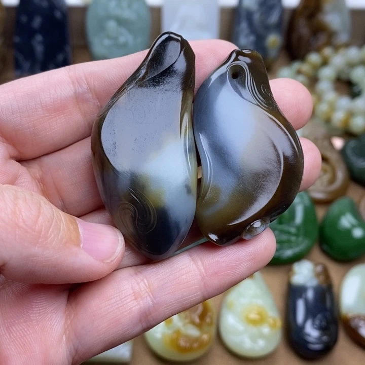 和田玉颈饰未镶嵌晨