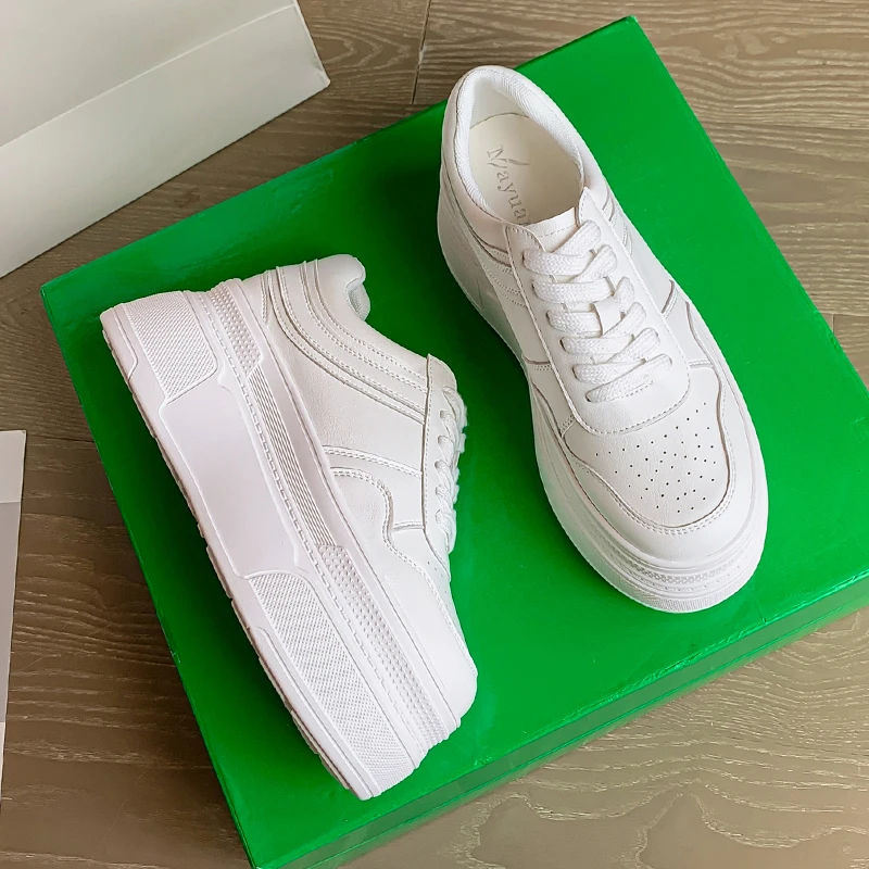 厚底小白鞋女2025秋冬新款小个子内增高女鞋10cm松糕鞋休闲鞋