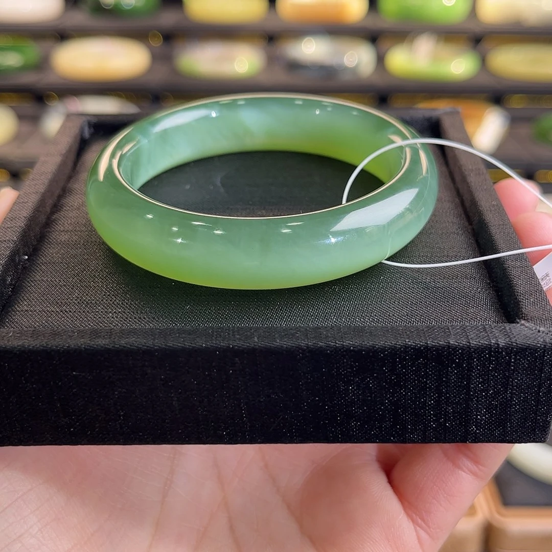 和田玉未镶嵌手镯碧玉猫眼