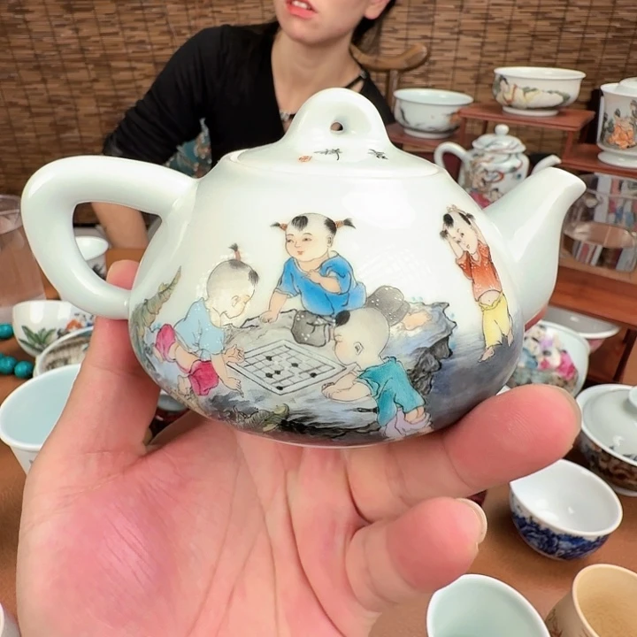 摆件景德镇陶瓷学院等单位联合举办了