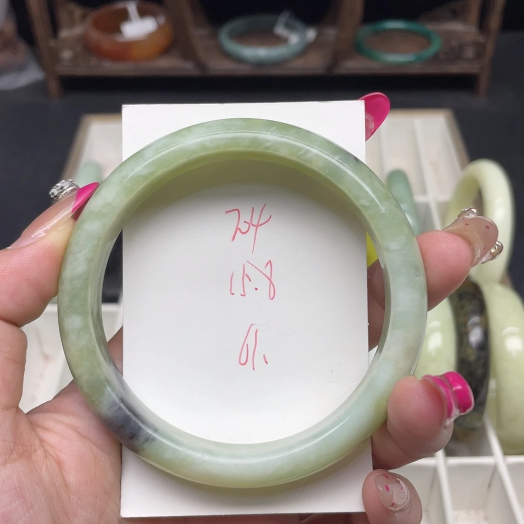 未镶嵌蛇纹石玉手镯