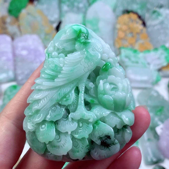 吊坠(不含链)未镶嵌翡翠