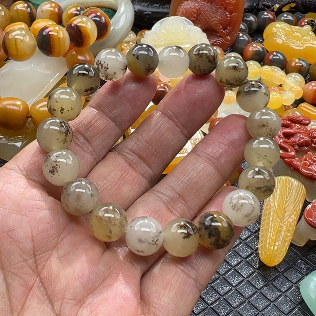 石英质玉未镶嵌颈饰