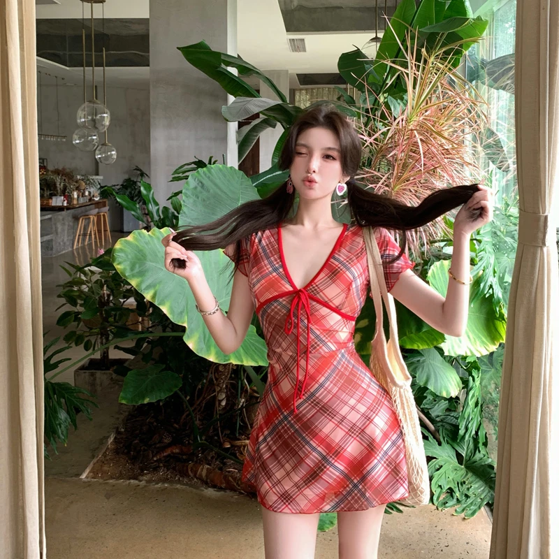 泳衣女2025夏新款复古格纹分体平角裤两件套显瘦遮肚绝美海边度假