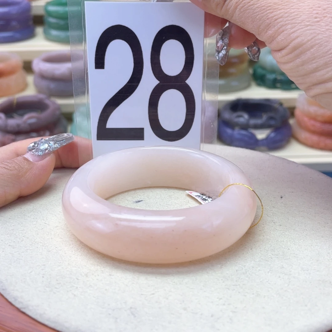 石英质玉未镶嵌手镯