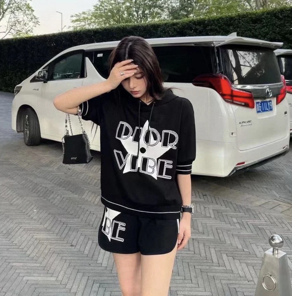 99新 DIOR/迪奥 Dior/迪奥/连帽黑色短袖 S码 全新带吊 GM003380