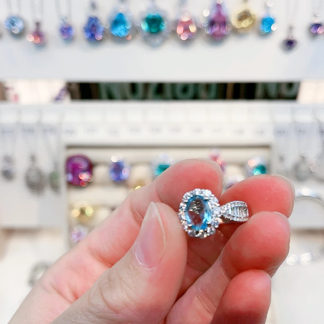 痴****托帕石戒指足银镶嵌