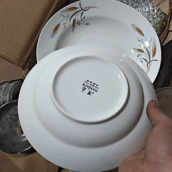 茶盏陶瓷盘子碗啥都有