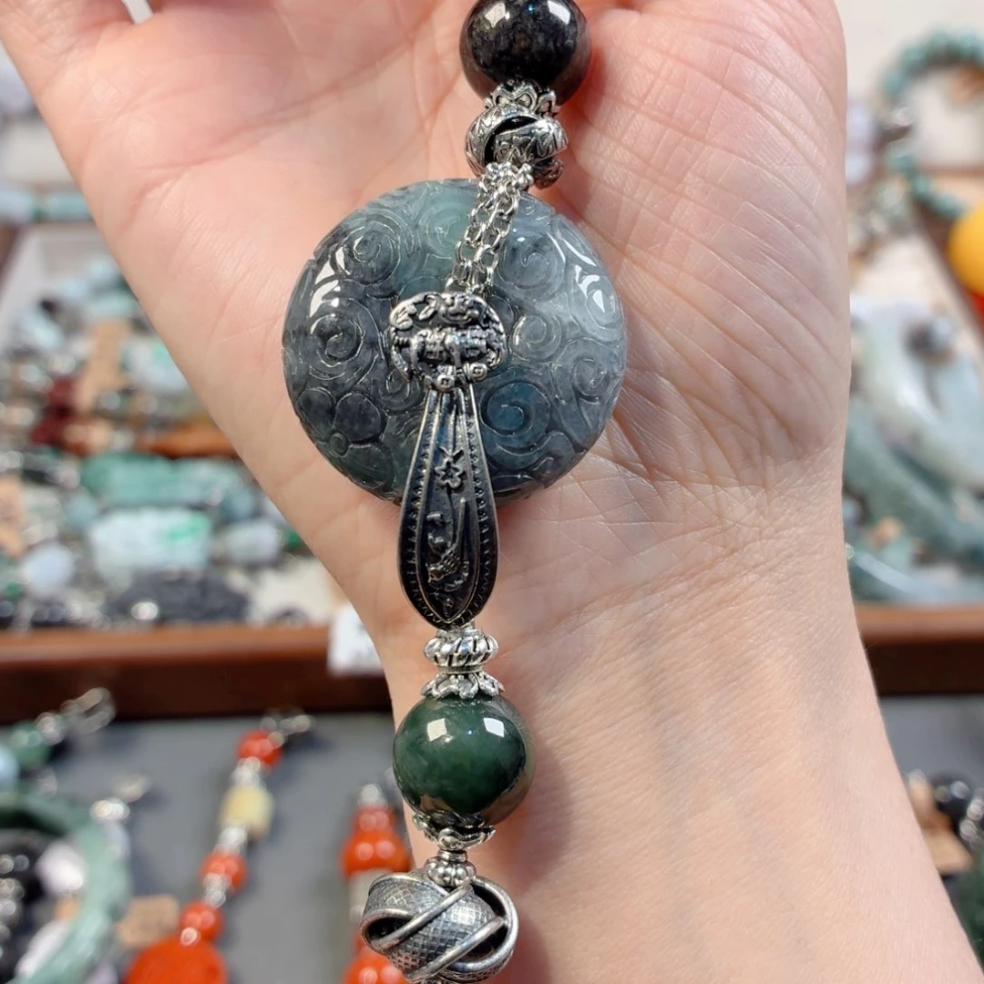 未镶嵌手链翡翠是**呀手串