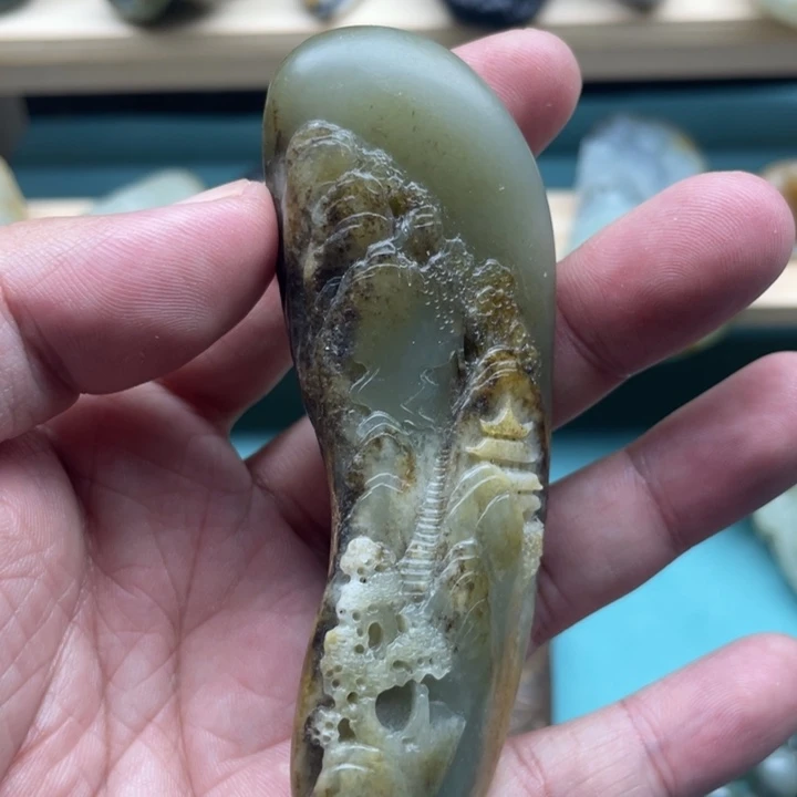颈饰未镶嵌和田玉（子料）