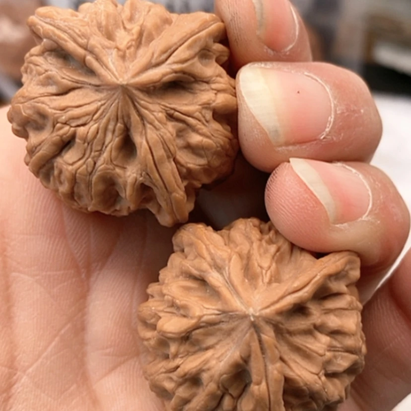 【闪购商品】吊坠文玩核桃玉玺三棱