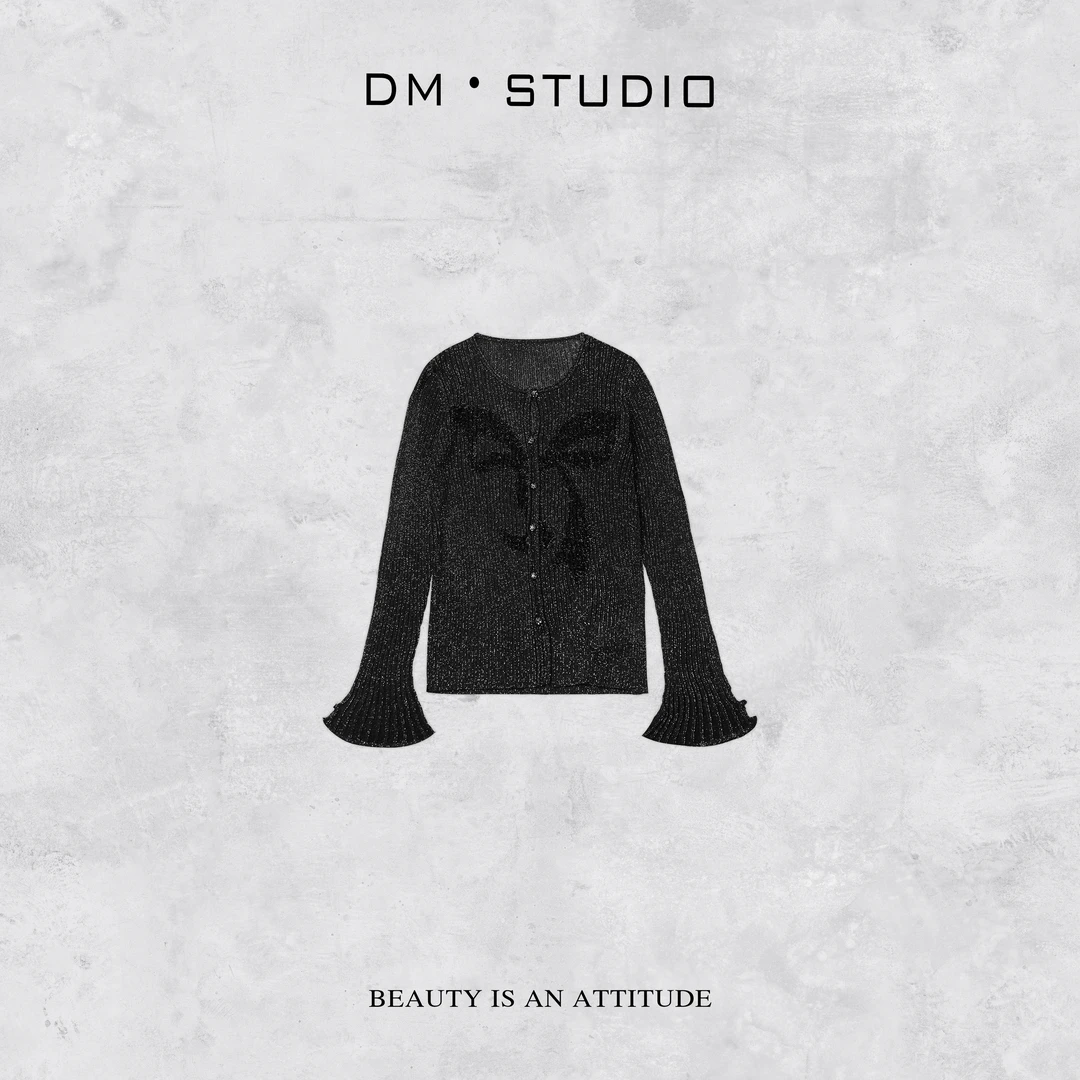 DEDM－DM•STUDIO/细闪减龄修身设计感蝴蝶结排扣针织开衫（25S105）