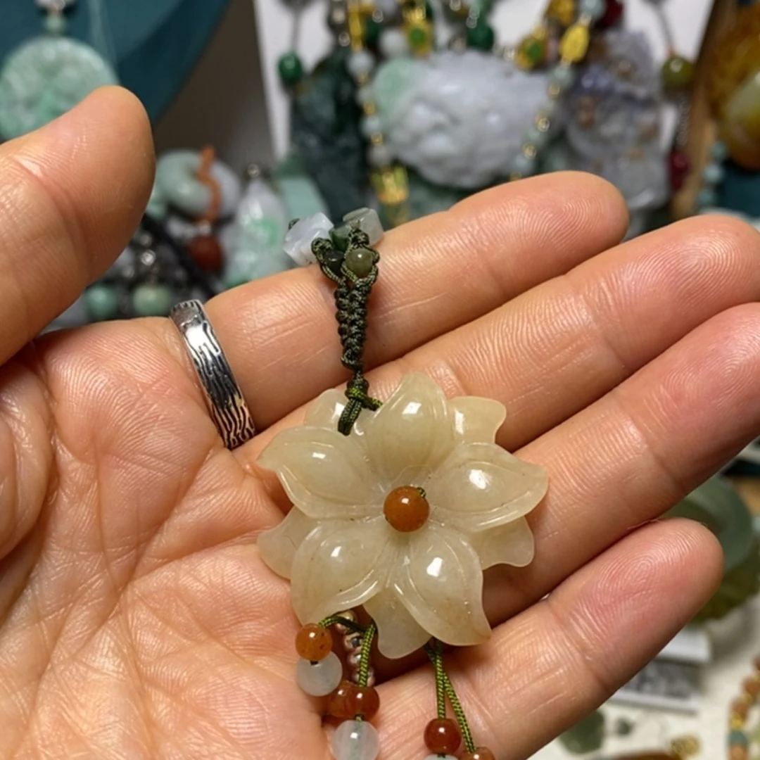 【闪购商品】翡翠吊坠(赠链)未镶嵌