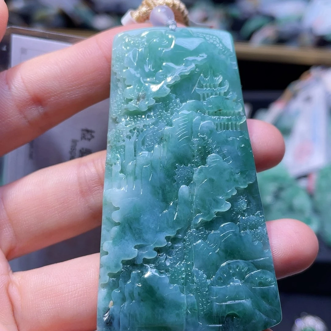 颈饰未镶嵌翡翠一个