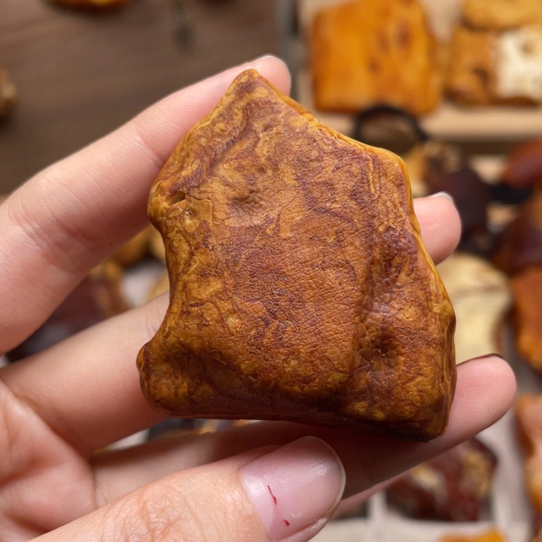 琥珀未镶嵌珠宝奇石