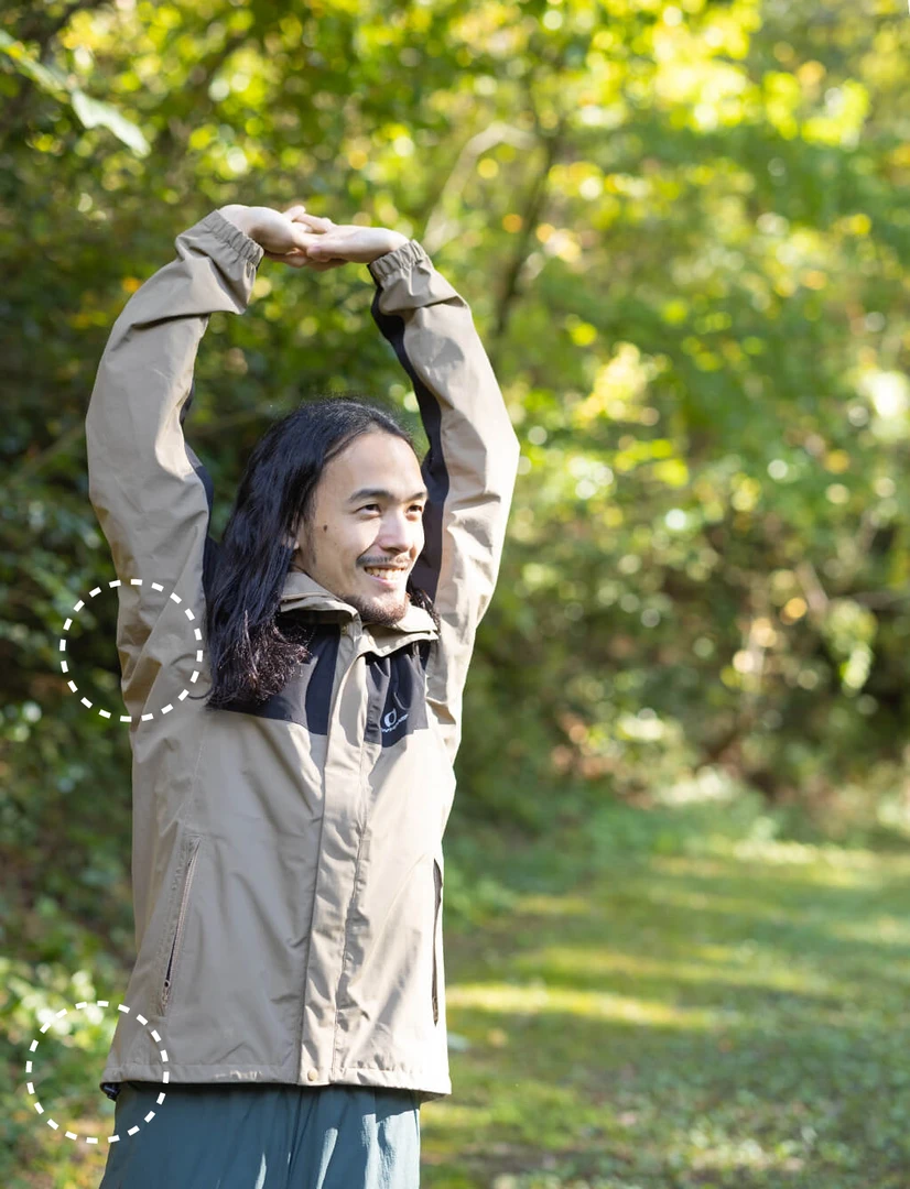专业级男女高颜值户外运动防水防风登山徒步冲锋衣