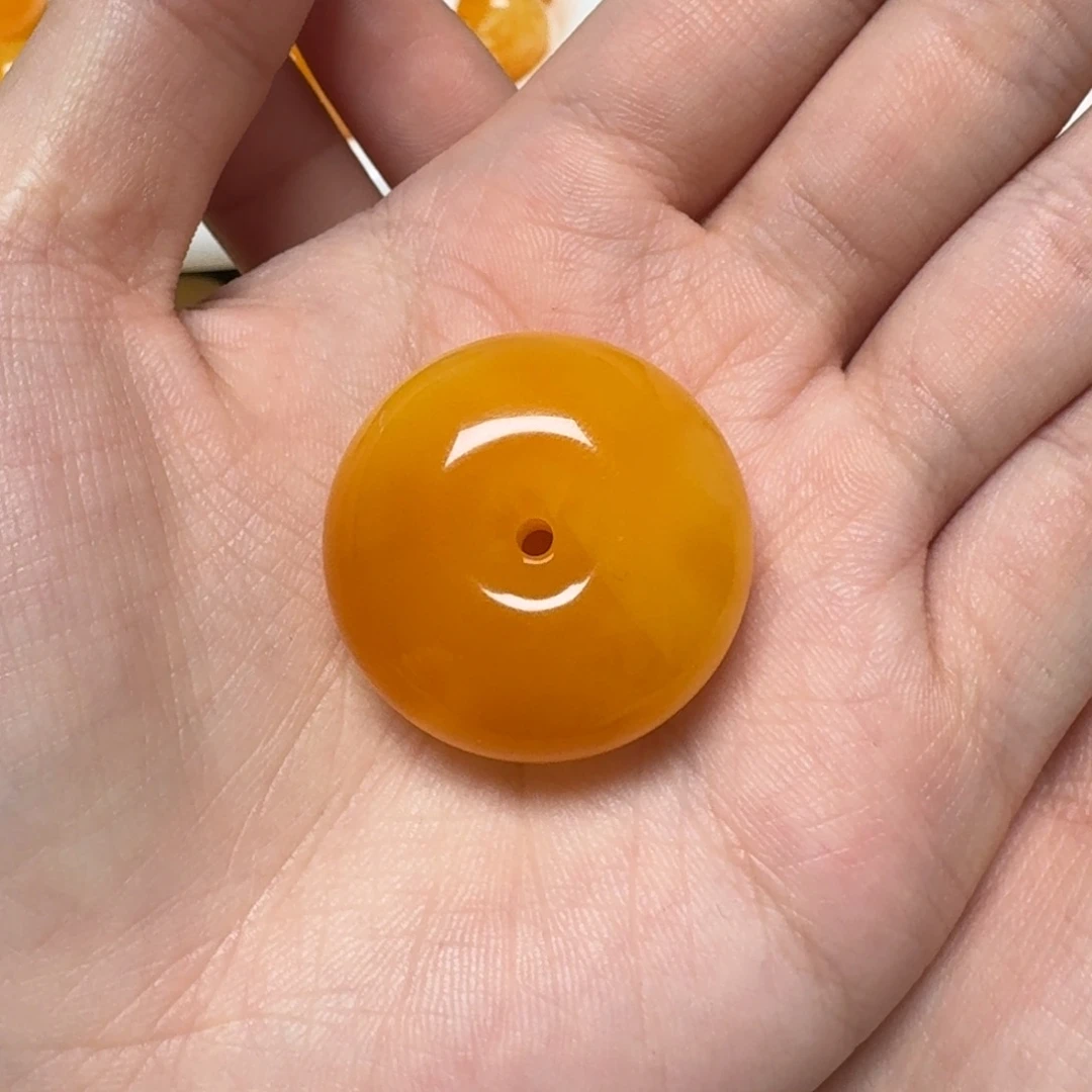 T***a琥珀未镶嵌裸石蜜蜡平安扣