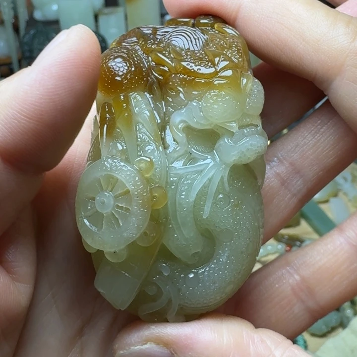 和田玉未镶嵌颈饰