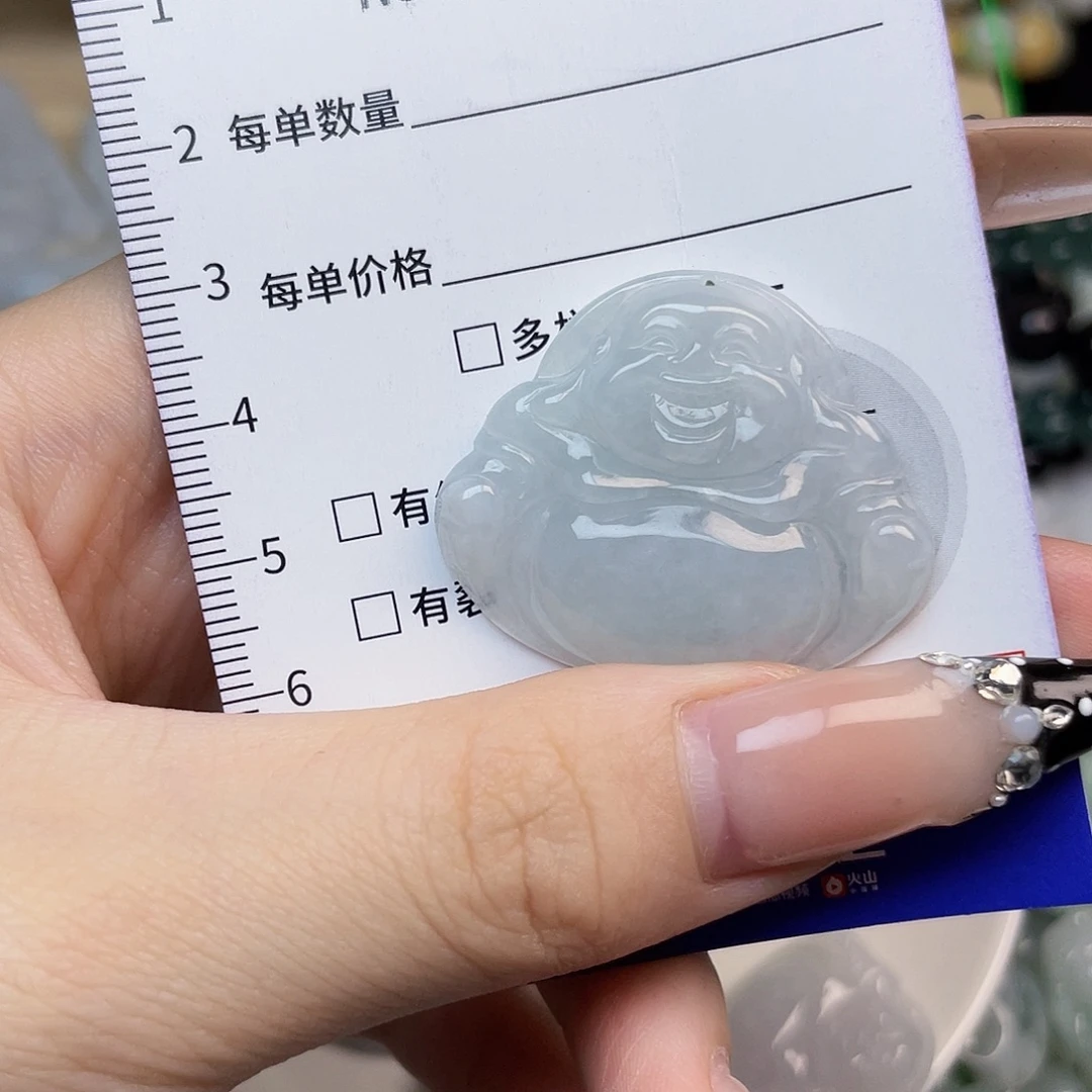 翡翠未镶嵌颈饰Hhh