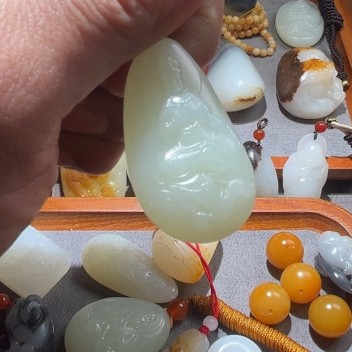 和田玉（糖玉）未镶嵌颈饰