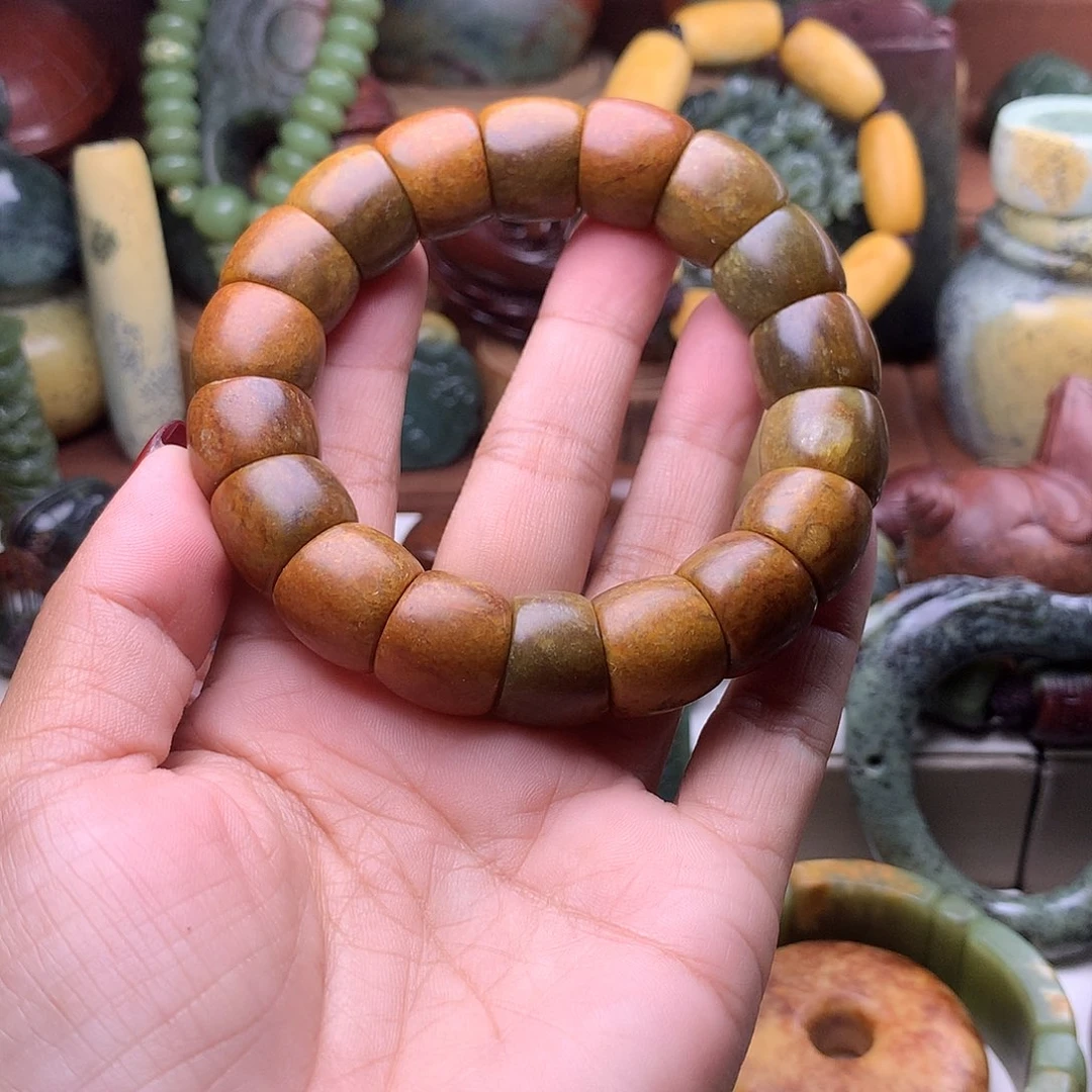 阳***光岫岩河磨玉（透闪石质玉）未镶嵌手串