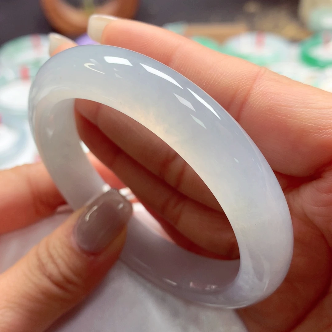 翡翠手镯未镶嵌55正69号88