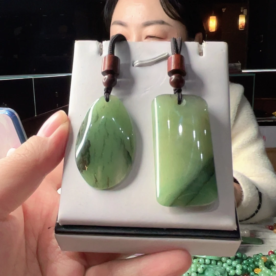 密玉（石英质玉）未镶嵌颈饰