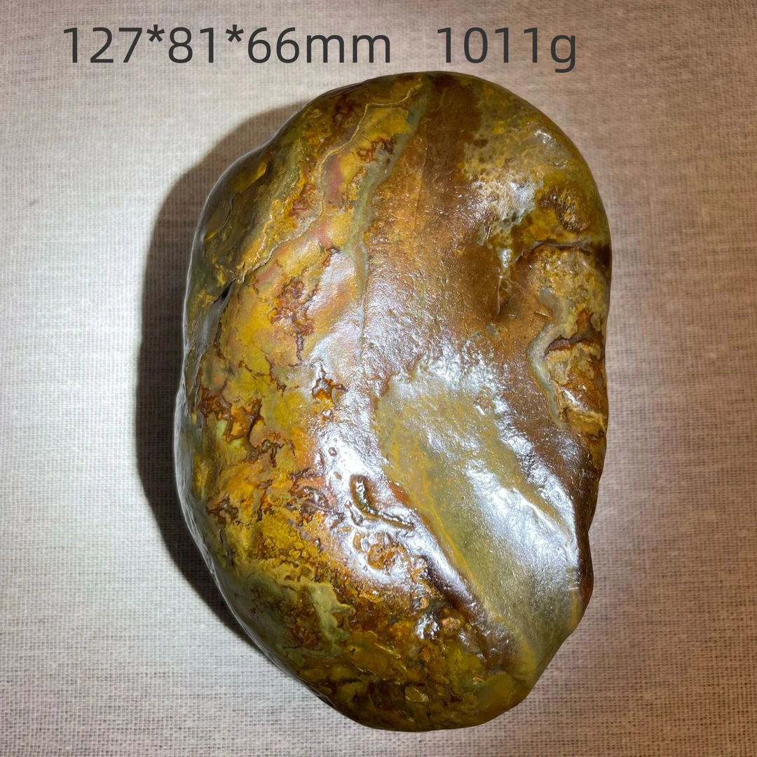 004马达加斯加原石摆件