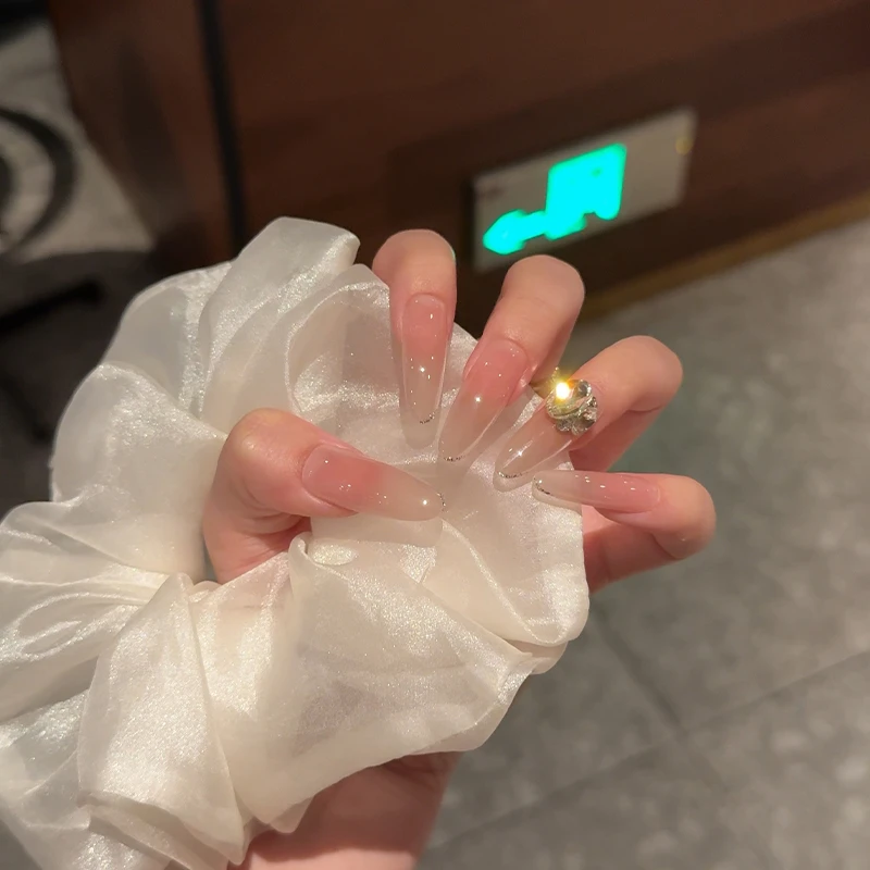 【西湖水】裸色腮红侧光带钻勾边十二甲气质美甲显白纯手工穿戴甲
