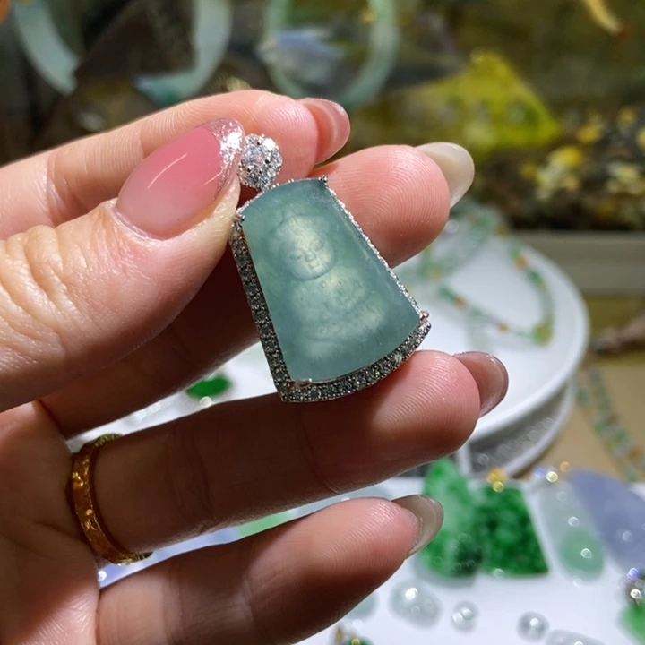颈饰未镶嵌翡翠宝宝佛