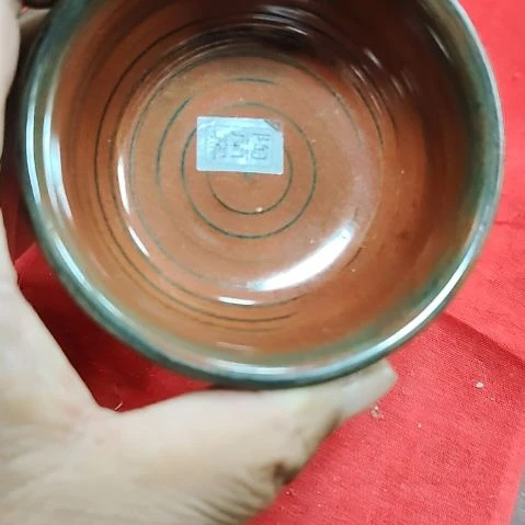 瓷片盘子，碗，瓶子，沙锅，茶壶，微瑕疵！