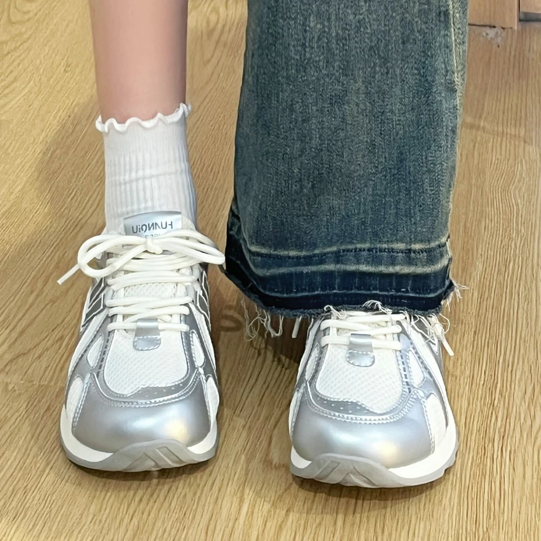 环球运动休闲鞋女款2026新款透气德训鞋百搭小众银色鞋子厚底板鞋