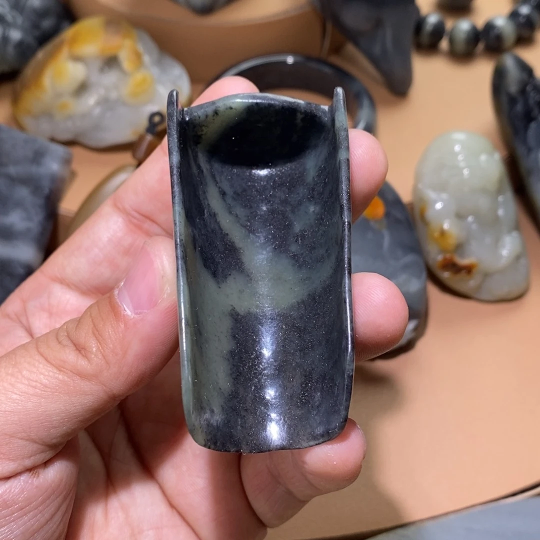 未镶嵌和田玉摆件