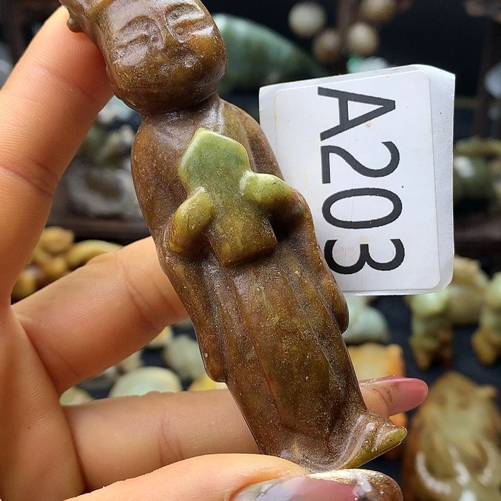 和田玉未镶嵌车挂