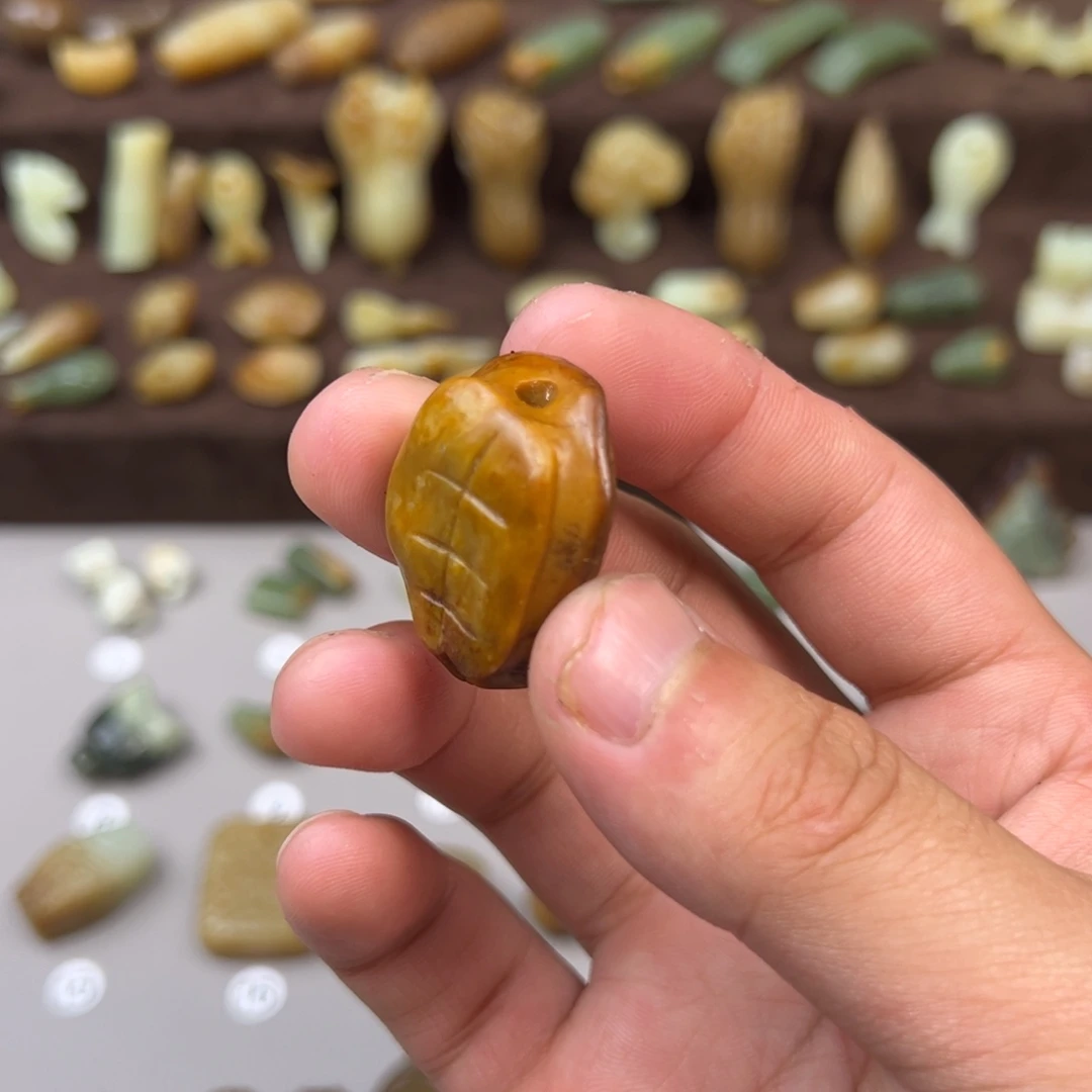 岫岩河磨玉（透闪石质玉）未镶嵌颈饰