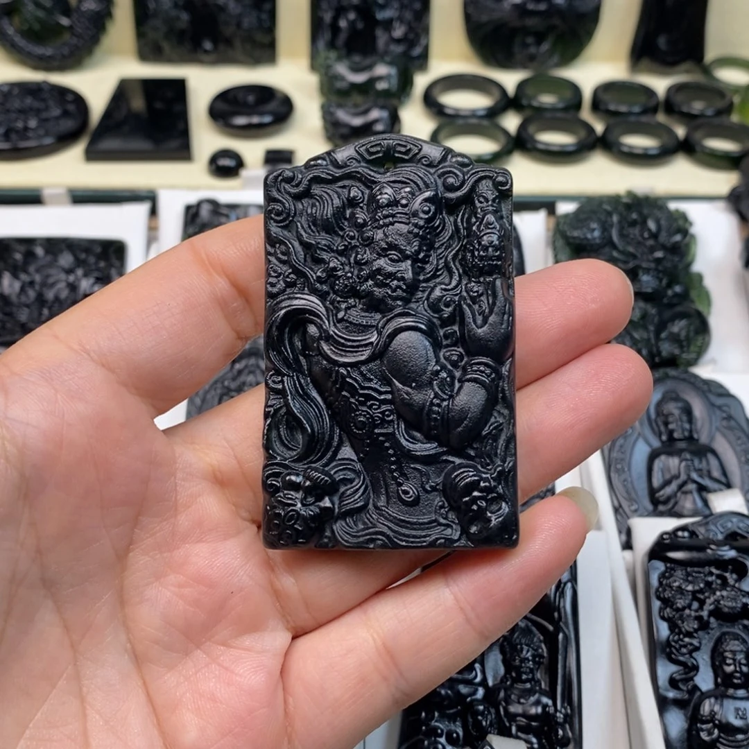 4***6蛇纹石玉未镶嵌颈饰