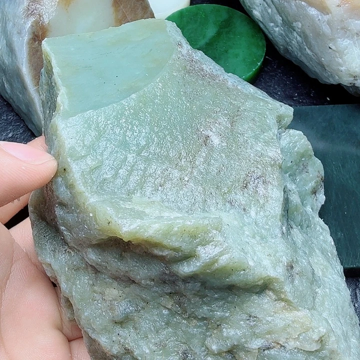 未镶嵌和田玉（糖玉）珠宝奇石