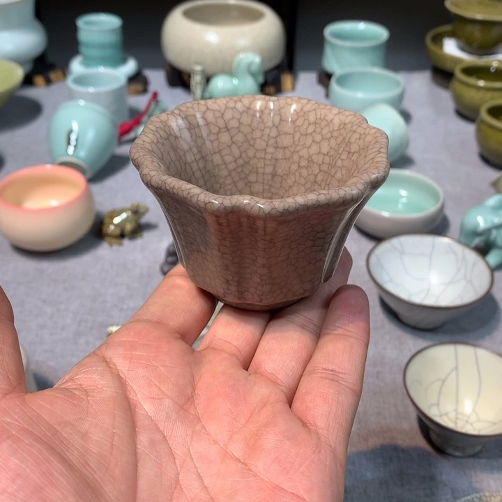 龙泉青瓷哥窑龙纹