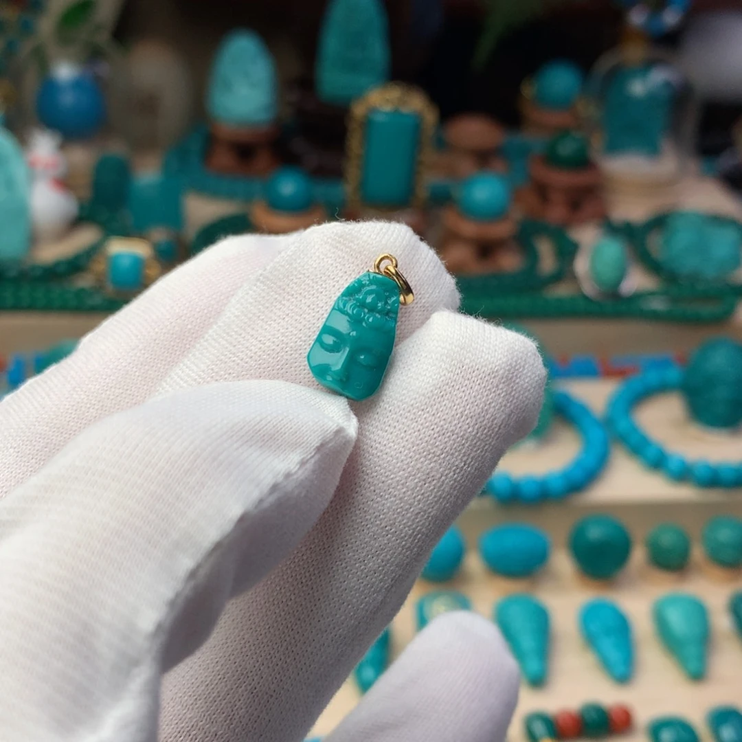 绿松石珠宝奇石未镶嵌打****餐