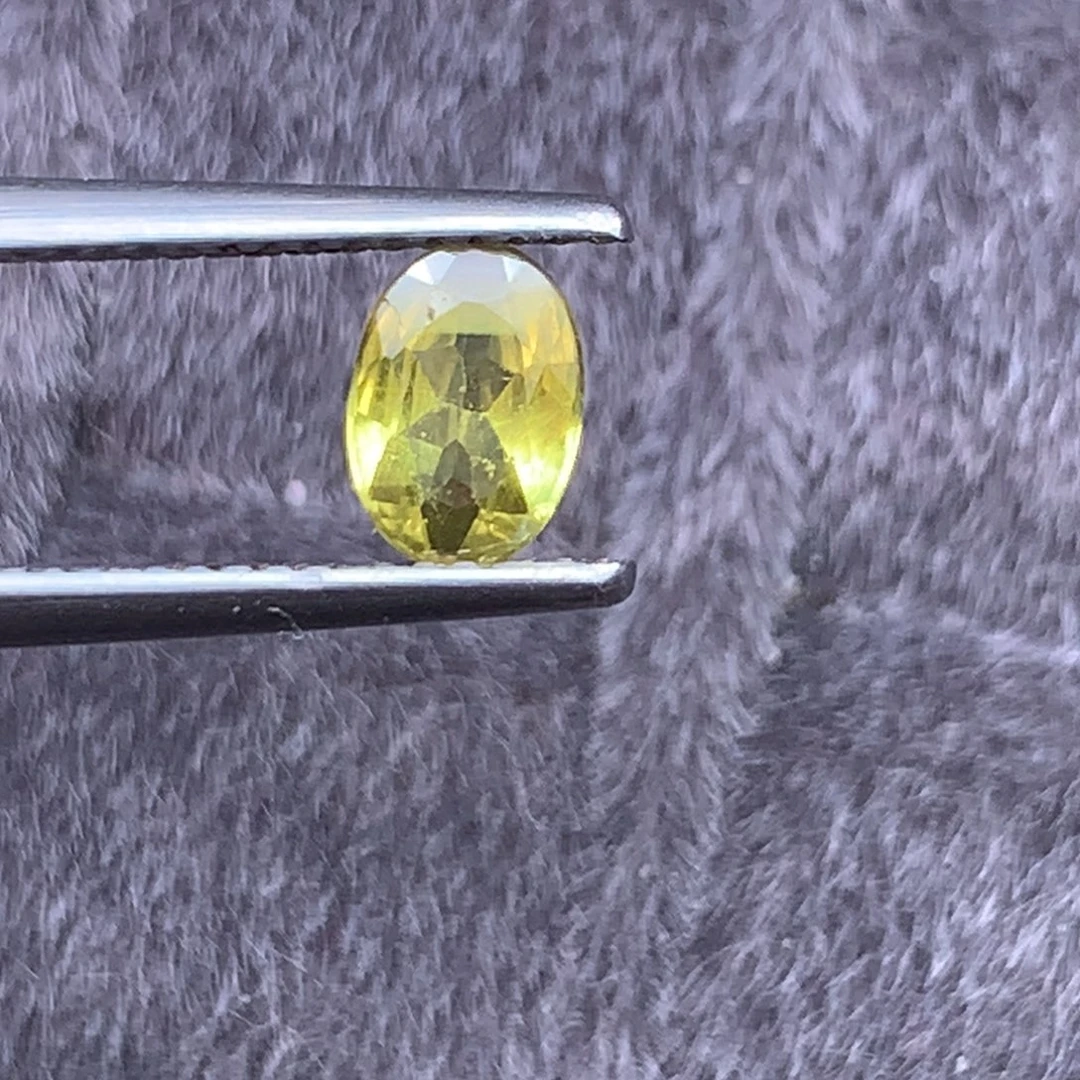 蓝宝石裸石0.62克拉黄色蓝宝石