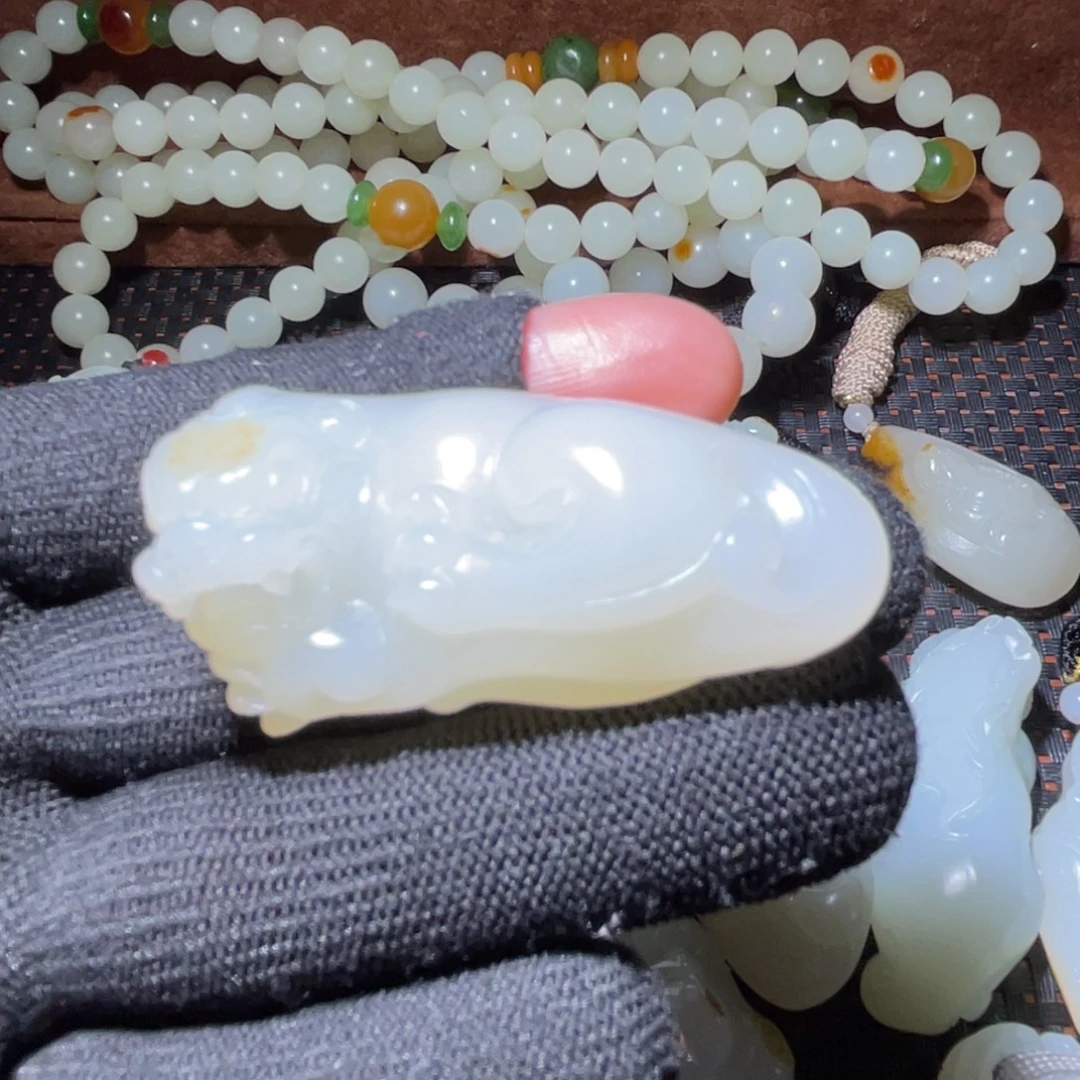 八***安和田玉未镶嵌挂件