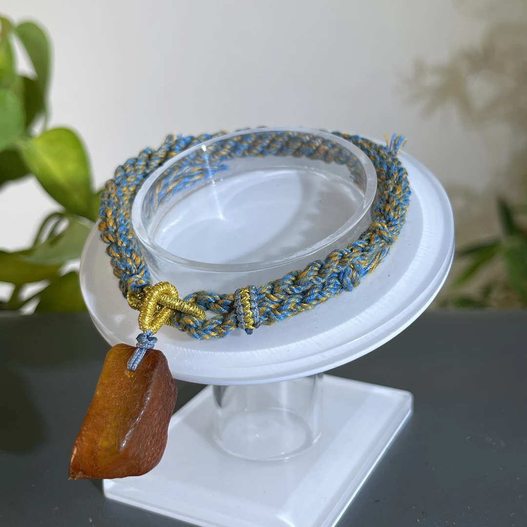 JXW15-01 琥珀吊坠