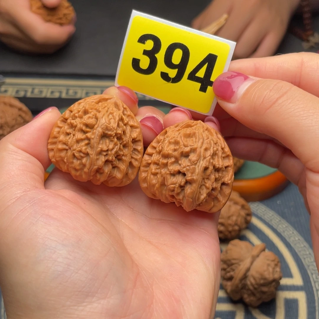 文玩核桃吊坠37三角白394hao