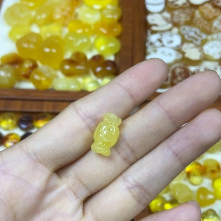 橄榄核吊坠糖果78