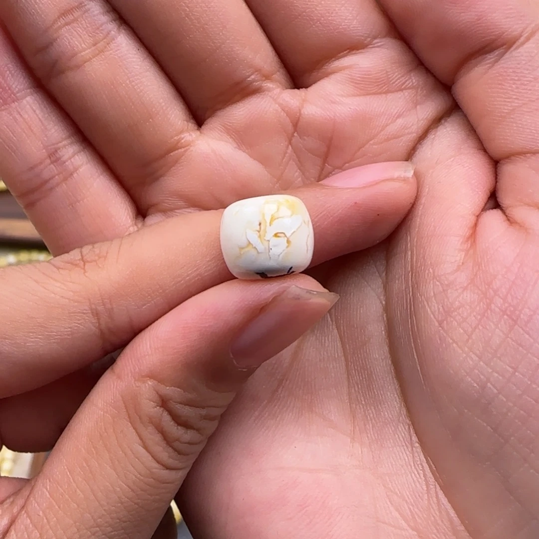 琥珀未镶嵌珠宝奇石11.5mm