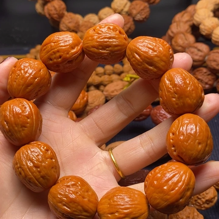 【闪购商品】手串文玩核桃小****张奶皮大枣文玩核桃