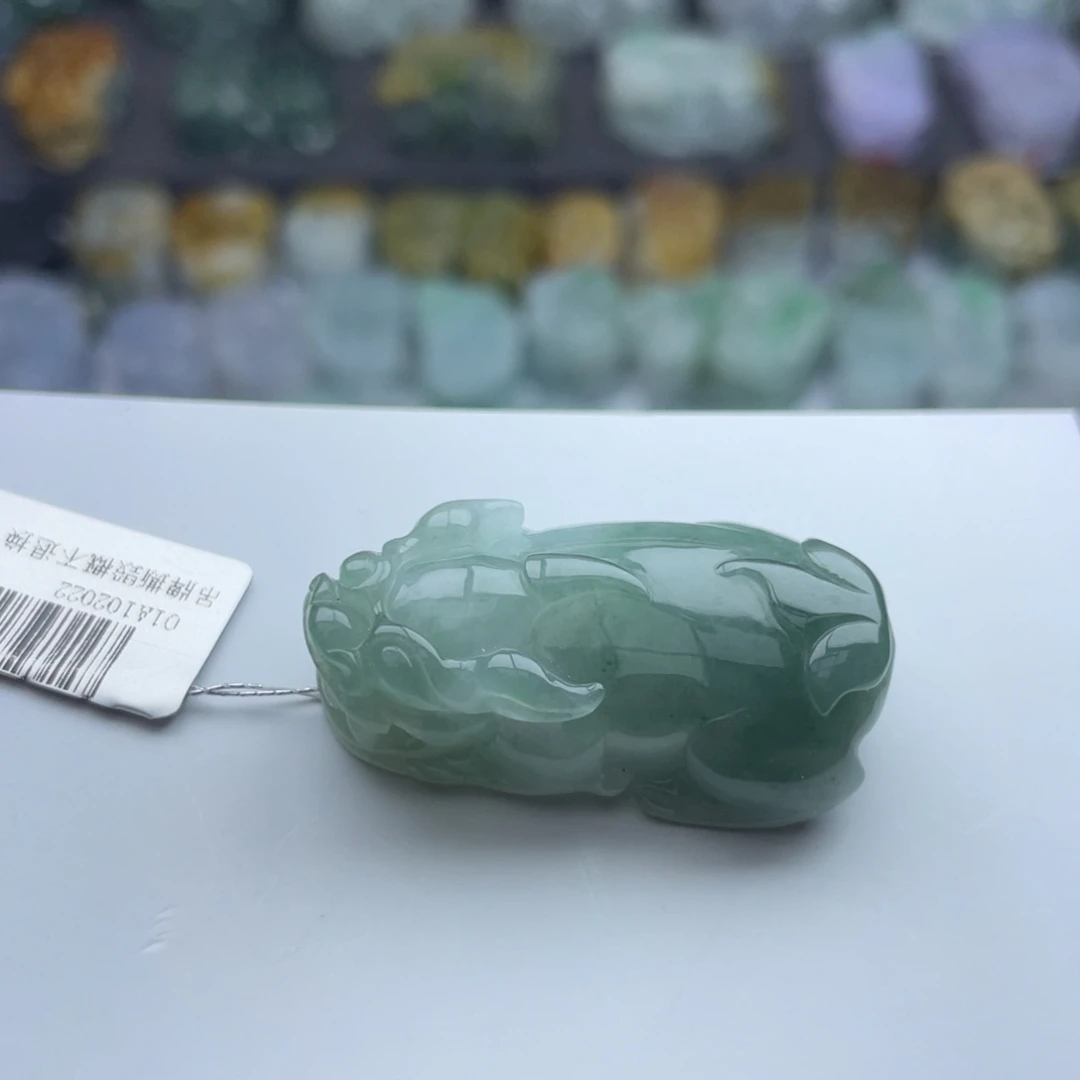 翡翠颈饰未镶嵌貔貅